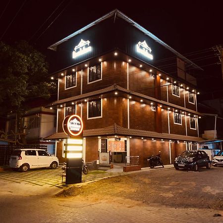 Hotel Kovilakam Achutham Guruvāyūr Exteriér fotografie