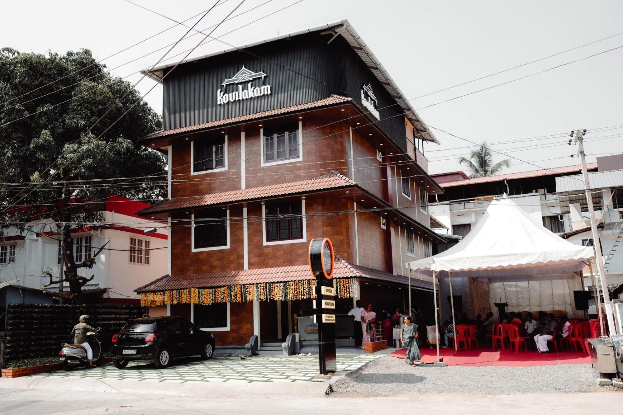 Hotel Kovilakam Achutham Guruvāyūr Exteriér fotografie